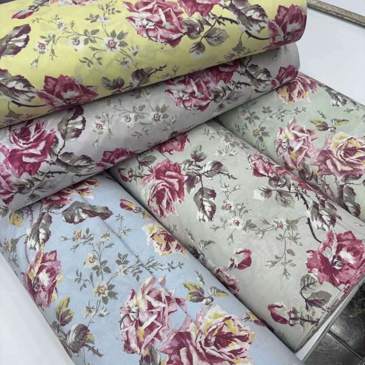 Büyük Vintage Güller Poplin Kumaş Büyük Vintage Güller Poplin Kumaş